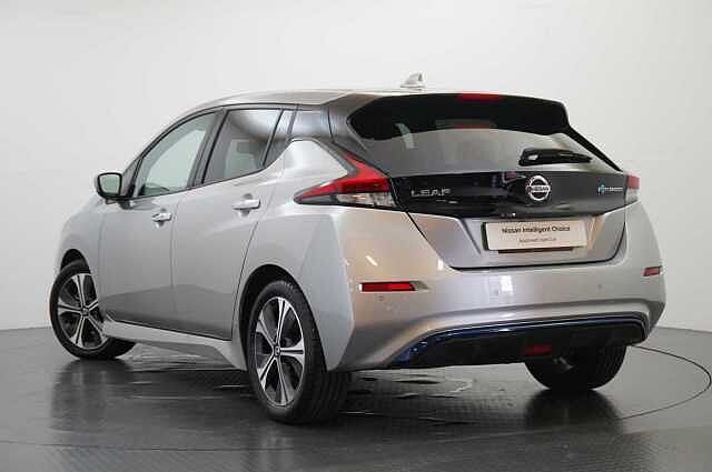 Nissan LEAF 40KW N-Connecta Auto with Sat Nav and 360 View Cameras