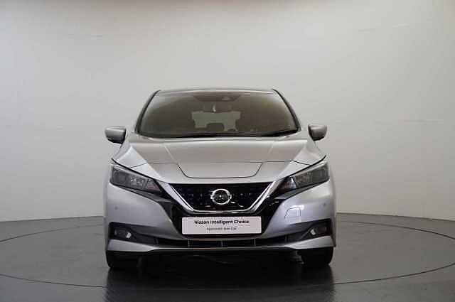 Nissan LEAF 40KW N-Connecta Auto with Sat Nav and 360 View Cameras