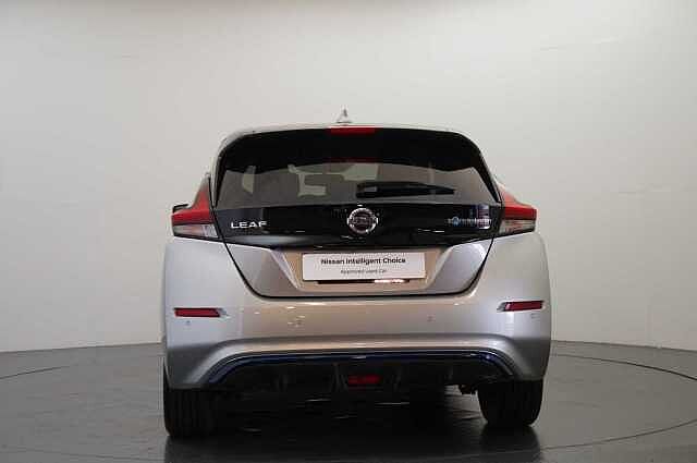 Nissan LEAF 40KW N-Connecta Auto with Sat Nav and 360 View Cameras