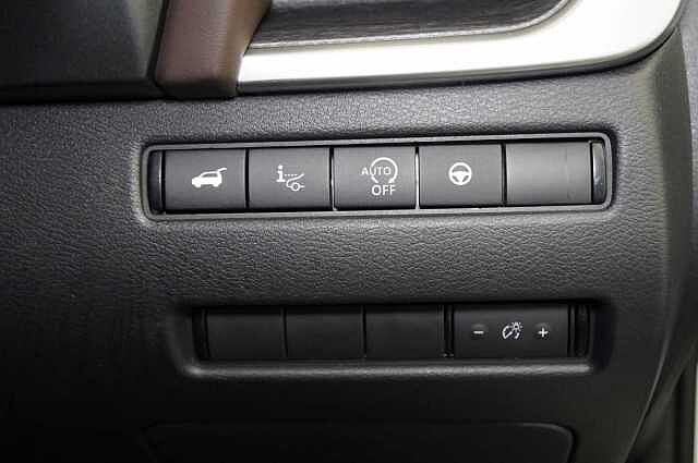 Nissan Qashqai 1.3 DIG-T MH 158 Tekna X-Tronic Auto with Glass Roof + Nav and 360 Cameras
