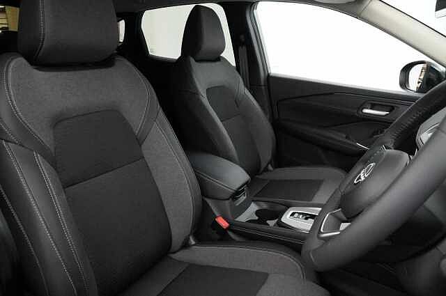 Nissan Qashqai 1.5 205 e-Power N-Connecta Auto with Glass Roof Pack + Nav and 360 Cameras