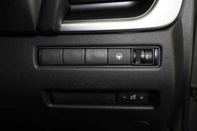 Nissan Qashqai 1.5 205 e-Power N-Connecta Auto with Glass Roof Pack + Nav and 360 Cameras