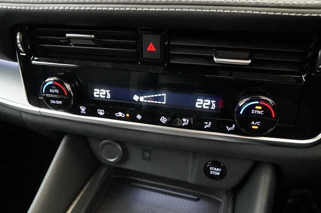 Nissan Qashqai 1.5 205 e-Power N-Connecta Auto with Glass Roof Pack + Nav and 360 Cameras