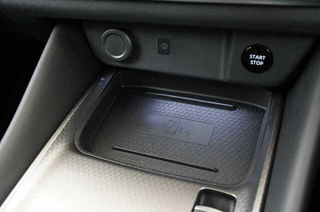 Nissan Qashqai 1.5 205 e-Power N-Connecta Auto with Glass Roof Pack + Nav and 360 Cameras