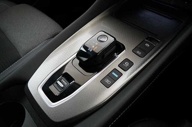 Nissan Qashqai 1.5 205 e-Power N-Connecta Auto with Glass Roof Pack + Nav and 360 Cameras