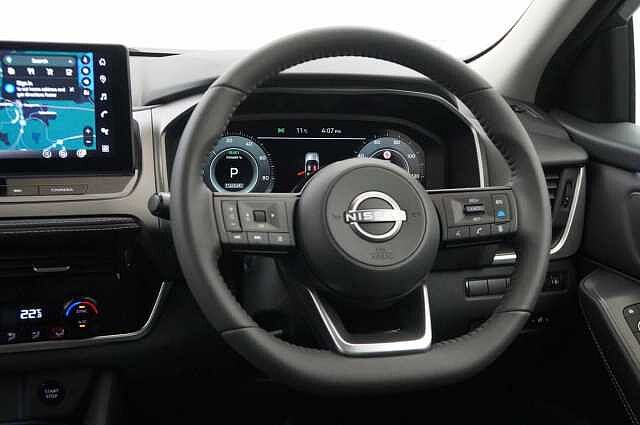 Nissan Qashqai 1.5 205 e-Power N-Connecta Auto with Glass Roof Pack + Nav and 360 Cameras