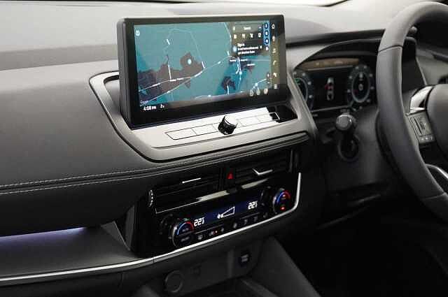 Nissan Qashqai 1.5 205 e-Power N-Connecta Auto with Glass Roof Pack + Nav and 360 Cameras