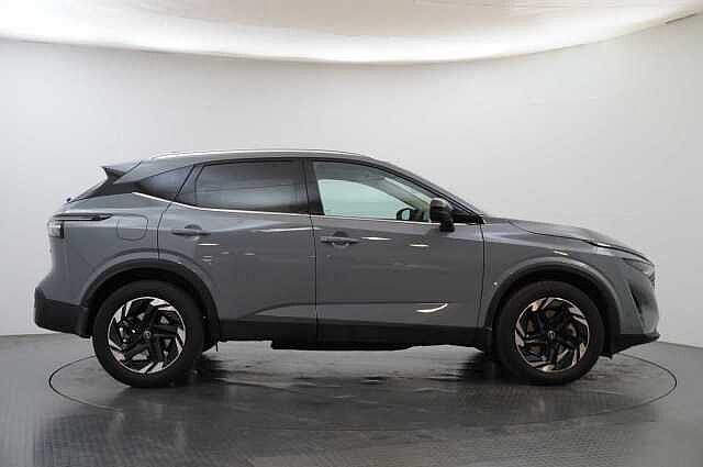 Nissan Qashqai 1.5 205 e-Power N-Connecta Auto with Glass Roof Pack + Nav and 360 Cameras