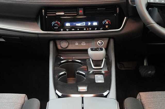 Nissan X-Trail 1.5 VC-T MH 163 N-Connecta X-Tronic Auto with 7 Seats + Nav and 360 Cameras