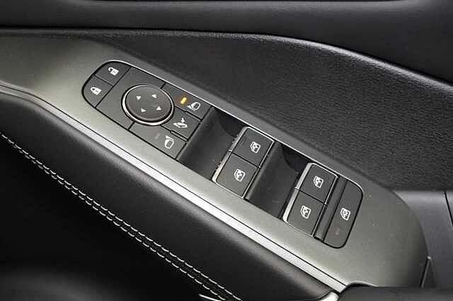 Nissan Qashqai 1.5 205 e-Power N-Connecta Auto with Glass Roof Pack + Nav and 360 Cameras