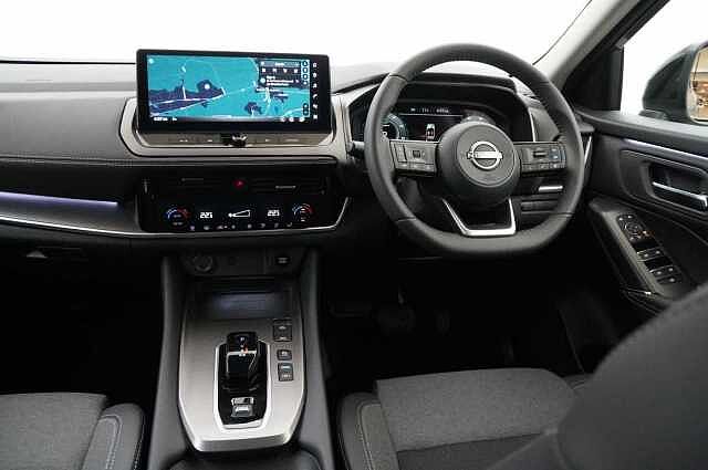 Nissan Qashqai 1.5 205 e-Power N-Connecta Auto with Glass Roof Pack + Nav and 360 Cameras