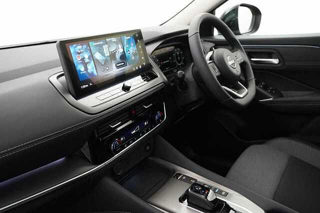 Nissan Qashqai 1.5 205 e-Power N-Connecta Auto with Glass Roof Pack + Nav and 360 Cameras