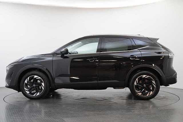 Nissan Qashqai 1.5 205 e-Power N-Connecta Auto with Glass Roof Pack + Nav and 360 Cameras