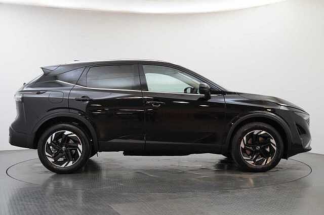Nissan Qashqai 1.5 205 e-Power N-Connecta Auto with Glass Roof Pack + Nav and 360 Cameras
