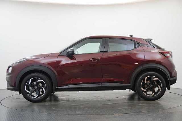 Nissan Juke 1.6 143 HEV Hybrid N-Connecta Auto with Sat Nav and Rear View Camera