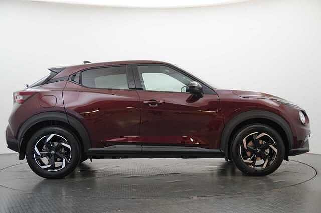 Nissan Juke 1.6 143 HEV Hybrid N-Connecta Auto with Sat Nav and Rear View Camera