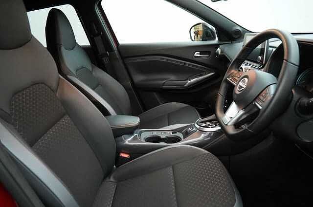 Nissan Juke 1.6 143 HEV Hybrid N-Connecta Auto with Sat Nav and Rear View Camera