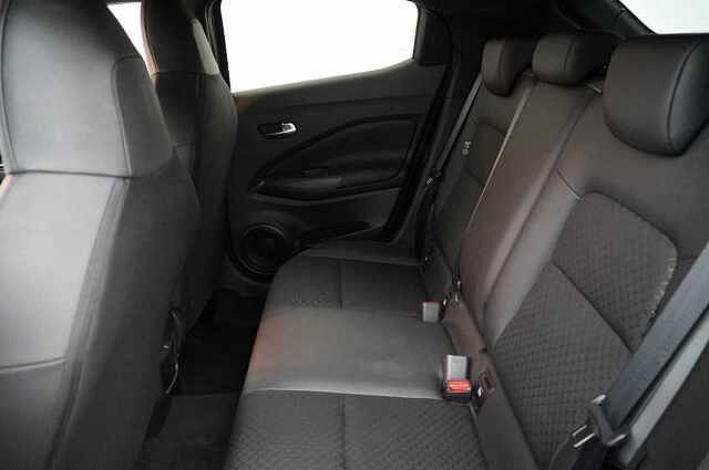 Nissan Juke 1.6 143 HEV Hybrid N-Connecta Auto with Sat Nav and Rear View Camera