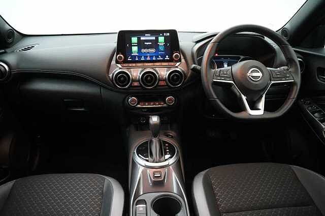 Nissan Juke 1.6 143 HEV Hybrid N-Connecta Auto with Sat Nav and Rear View Camera
