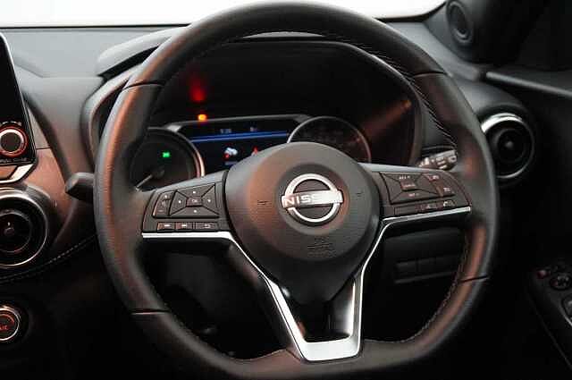 Nissan Juke 1.6 143 HEV Hybrid N-Connecta Auto with Sat Nav and Rear View Camera