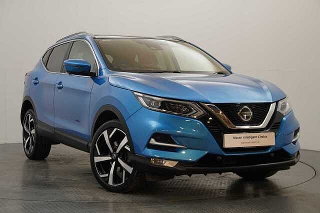 Nissan Qashqai 1.3 DIG-T 157 N-Motion DCT Auto with Panoramic Glass Roof and Nappa Leather