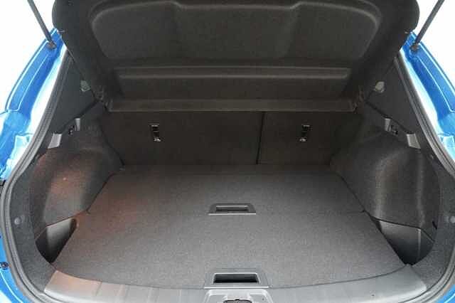 Nissan Qashqai 1.3 DIG-T 157 N-Motion DCT Auto with Panoramic Glass Roof and Nappa Leather