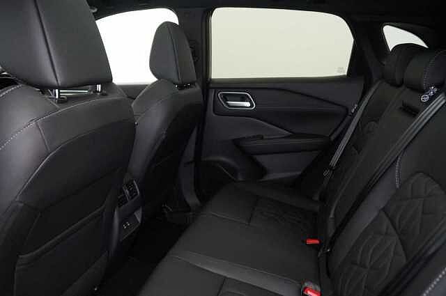 Nissan Qashqai 1.3 DIG-T MH 140 Tekna with Glass Roof + BOSE Audio Upgrade and Heat Pack