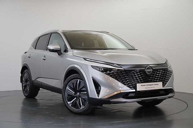 Nissan Qashqai 1.3 DIG-T MH 140 Tekna with Glass Roof + BOSE Audio Upgrade and Heat Pack