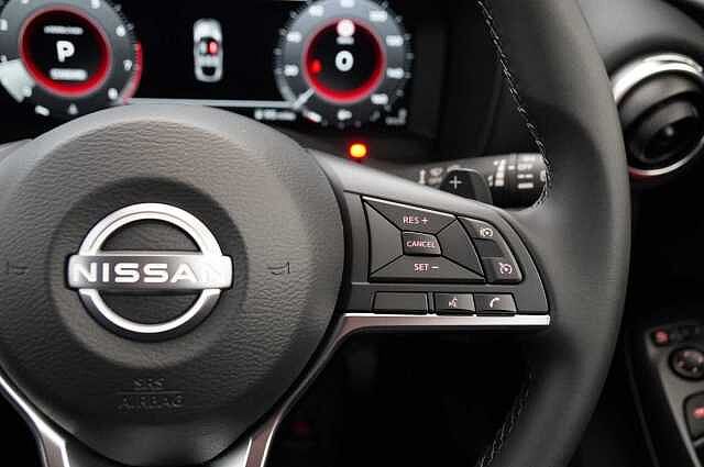 Nissan Juke 1.0 DIG-T 114 N-Connecta DCT Auto with Sat Nav and Rear View Camera