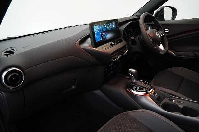 Nissan Juke 1.0 DIG-T 114 N-Connecta DCT Auto with Sat Nav and Rear View Camera