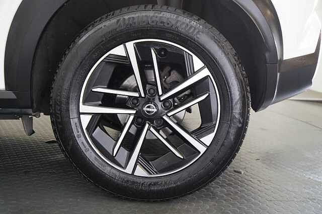 Nissan Juke 1.0 DIG-T 114 N-Connecta DCT Auto with Sat Nav and Rear View Camera