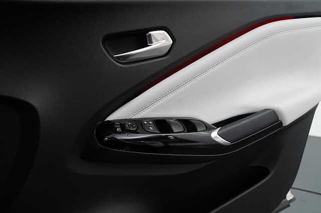 Nissan Juke 1.0 DIG-T 114 Tekna+ with BOSE Audio and Drive Assist Technology
