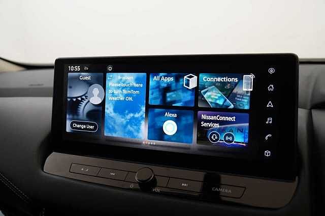 Nissan Qashqai 1.3 DIG-T MH 158 N-Connecta with Sat Nav and 360 View Cameras