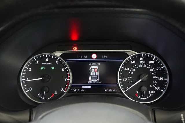 Nissan Juke 1.0 DIG-T 114 Tekna with BOSE Audio and Drive Assist Technology