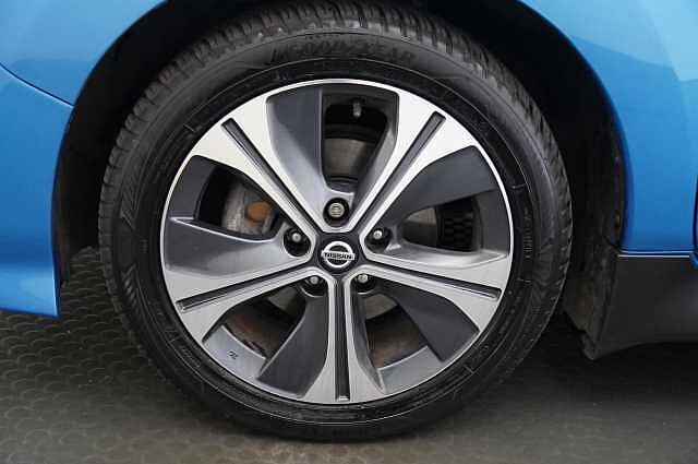 Nissan LEAF e+ 62KW Tekna Auto with BOSE Audio and Pro Pilot Technology