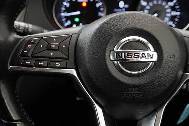 Nissan Qashqai 1.3 DIG-T 140 Acenta Premium with Sat Nav and Rear Camera