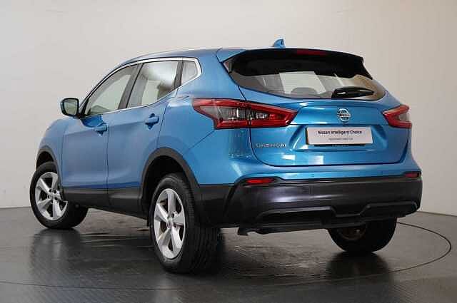 Nissan Qashqai 1.3 DIG-T 140 Acenta Premium with Sat Nav and Rear Camera